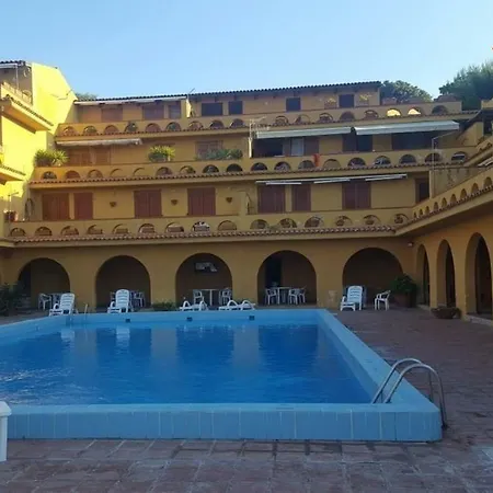 Laspiaggettadianto Apartment *